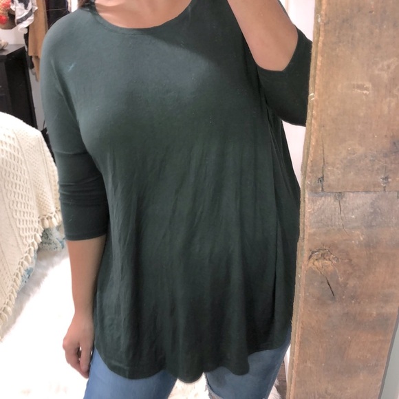 ACTIVE USA size medium green cozy jersey top - Picture 3 of 4